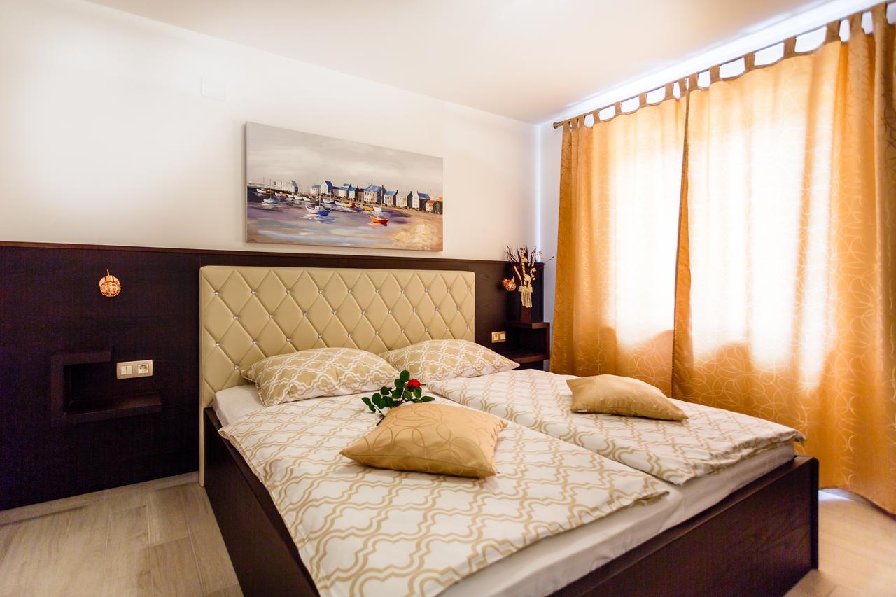 Aria Apartment